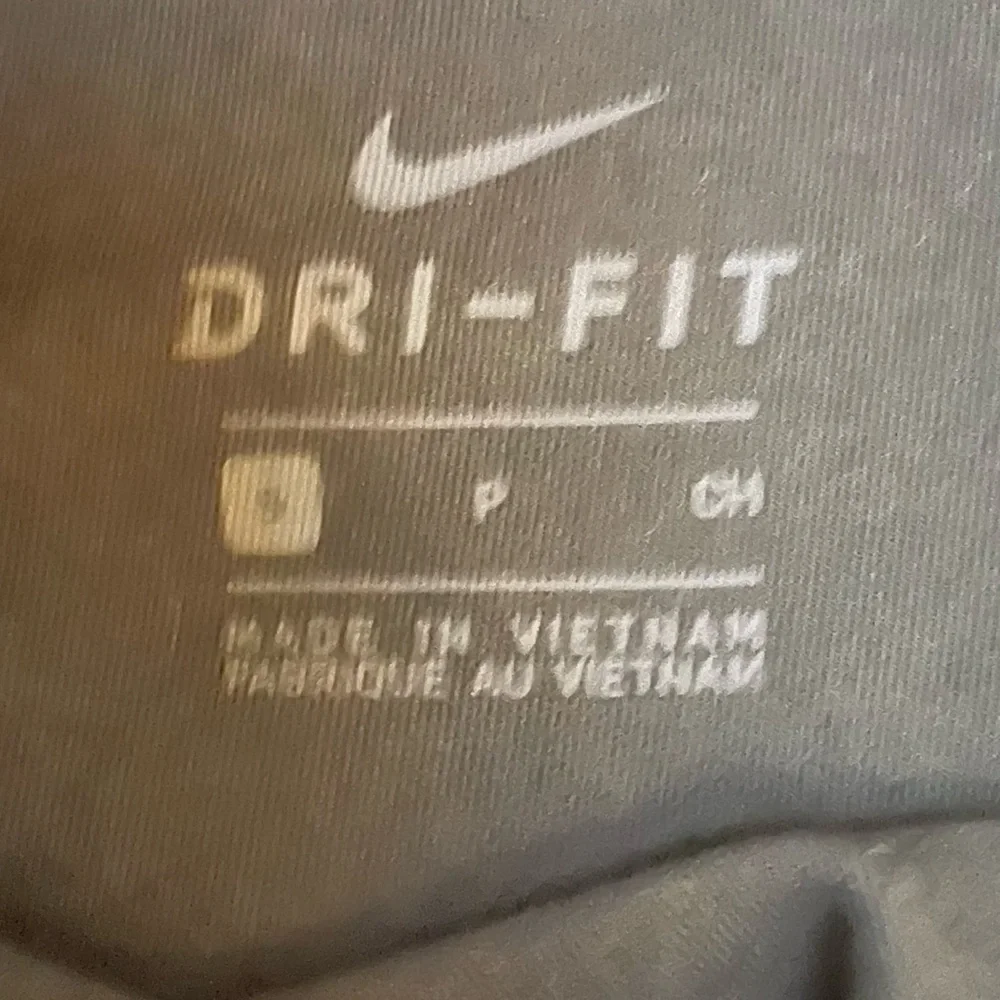 Nike Pro Womens Small Black Dri FIT Cropped Leggings Capri Tights Swoosh EUC